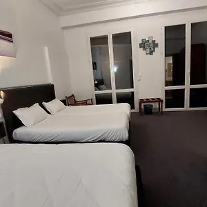 2* Hotel Du Palais